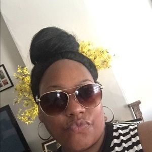 Meet your Posher, Janee